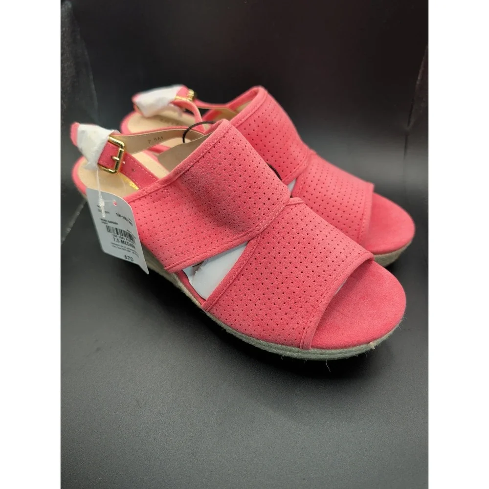 NWT Liz Claiborne Hatcher Wedge Sandals Coral Pink Size 7.5 MSRP $70